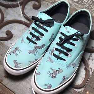 Light Blue Canvas Zebra Sneakers: Men’s size 10